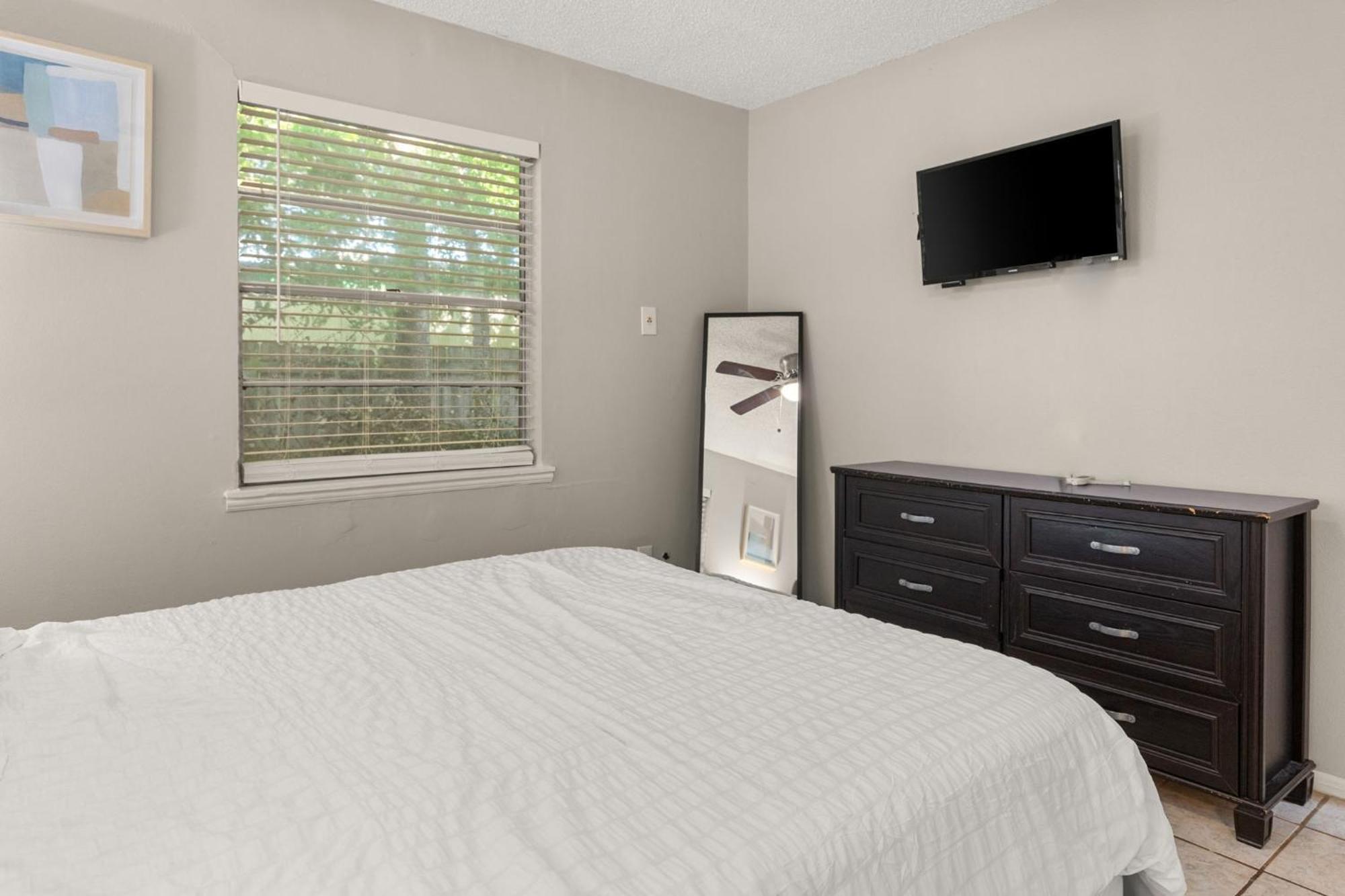 Cozy 3 Bedroom With Hot Tub 2 Min Away From Lackland San Antonio Exterior foto